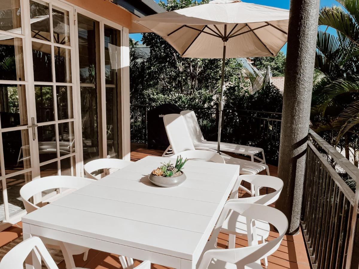 Sea Breeze On Main Beach Byron Bay Exterior photo