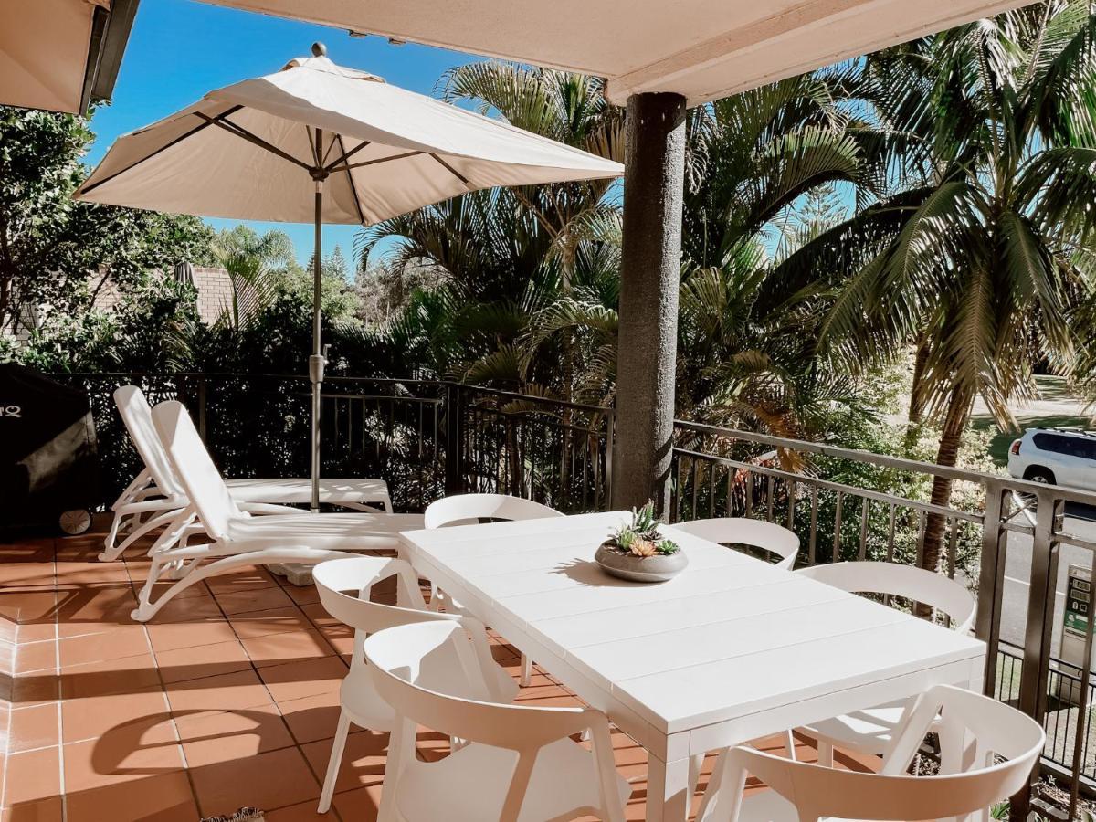 Sea Breeze On Main Beach Byron Bay Exterior photo