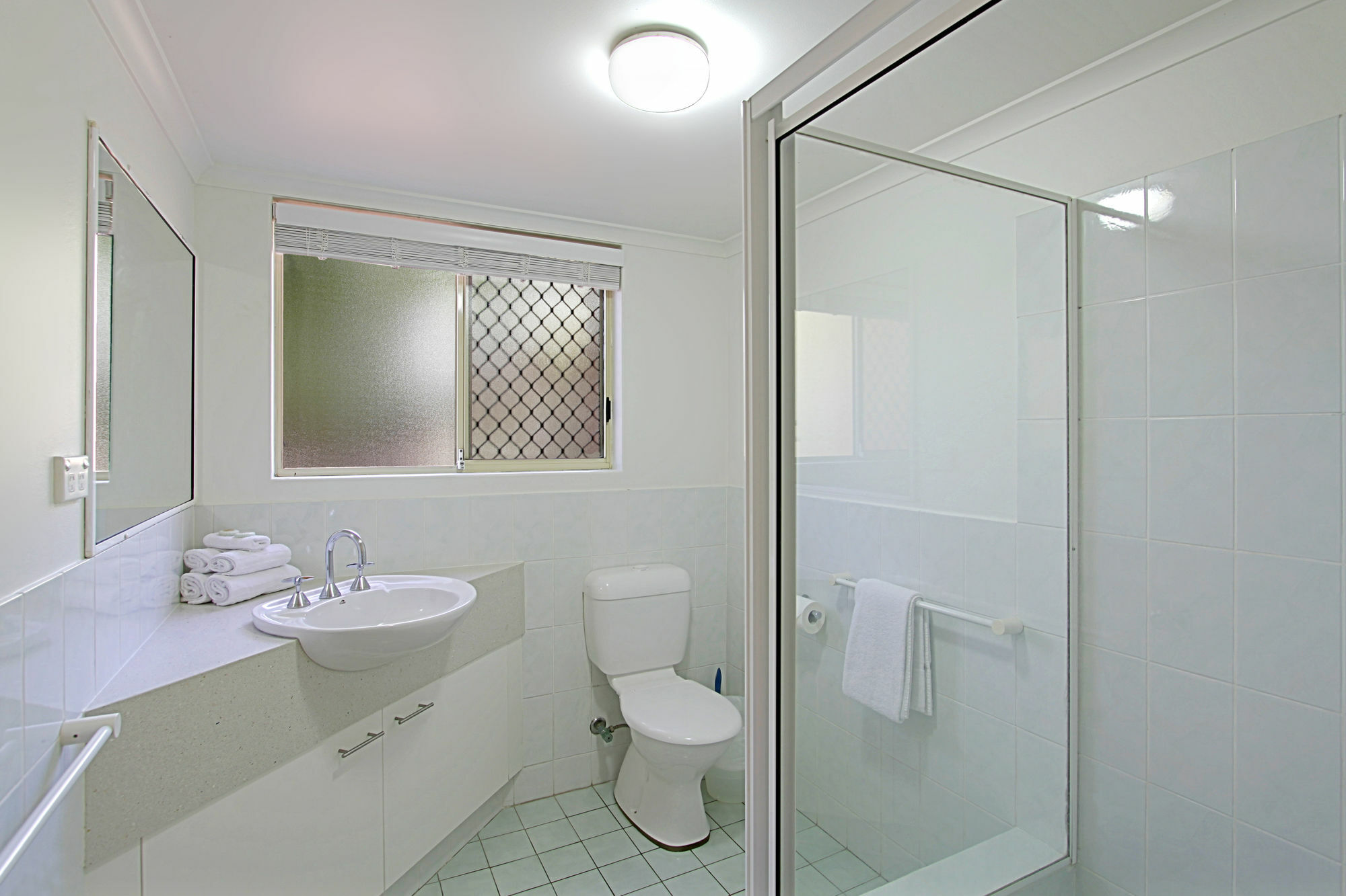 Sea Breeze On Main Beach Byron Bay Exterior photo