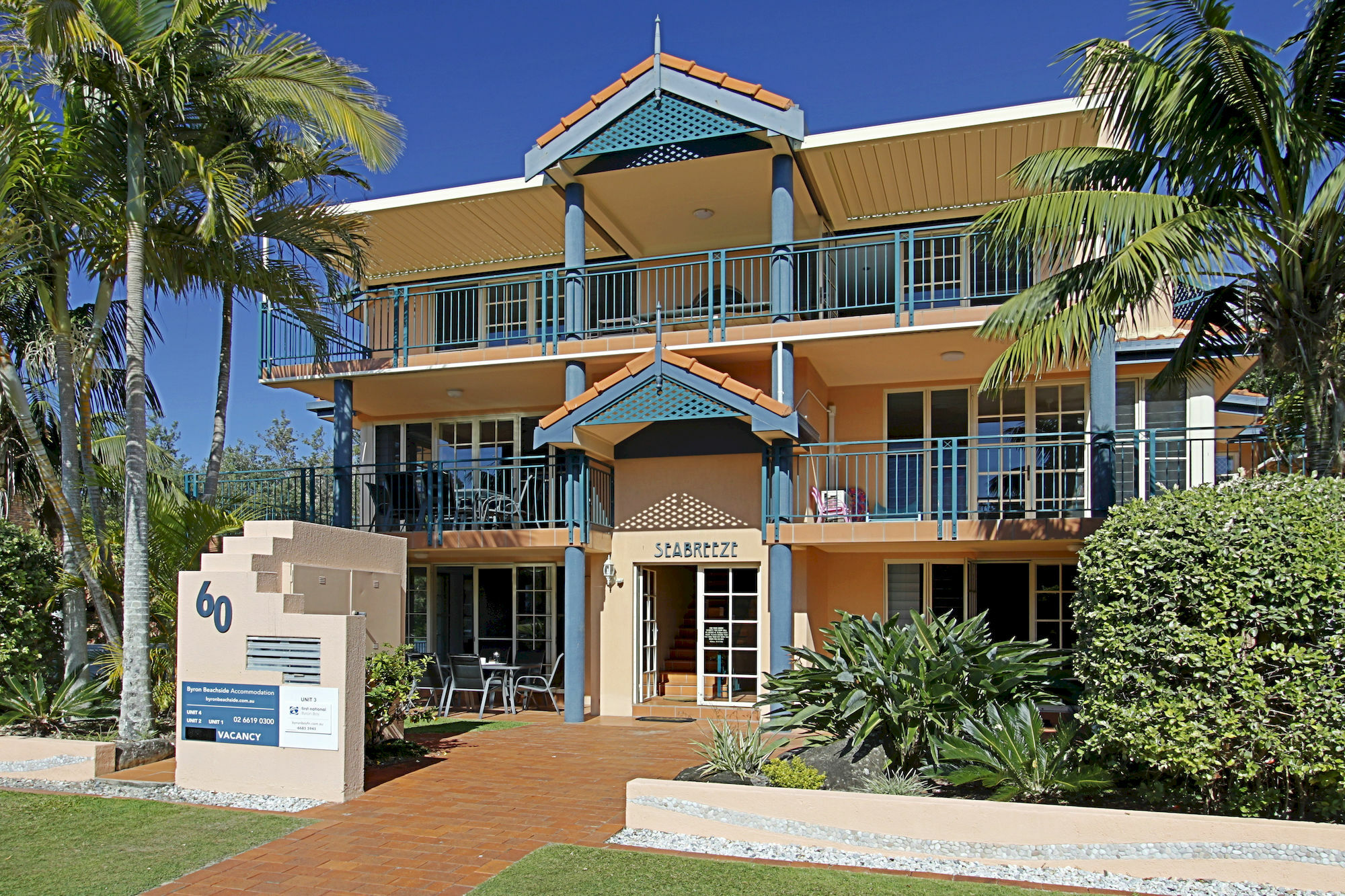 Sea Breeze On Main Beach Byron Bay Exterior photo